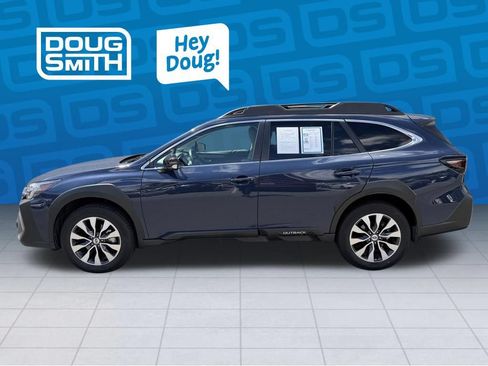 Used 2025 Subaru Outback Limited AWD/4WD image 2
