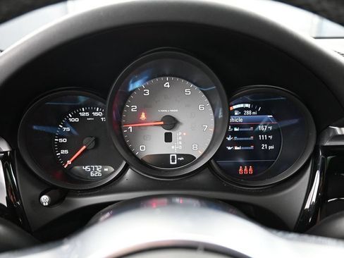 Certified 2021 Porsche Macan S AWD/4WD image 18