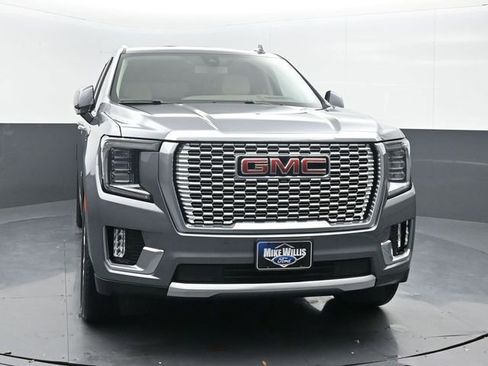 Used 2022 GMC Yukon XL Denali image 2