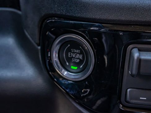 Used 2022 Chevrolet Silverado 1500 LT Trail Boss w/ Convenience Package II image 22