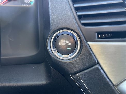 Used 2018 GMC Yukon Denali w/ Denali Ultimate Package image 17