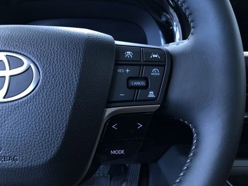 New 2025 Toyota Crown Signia image 18