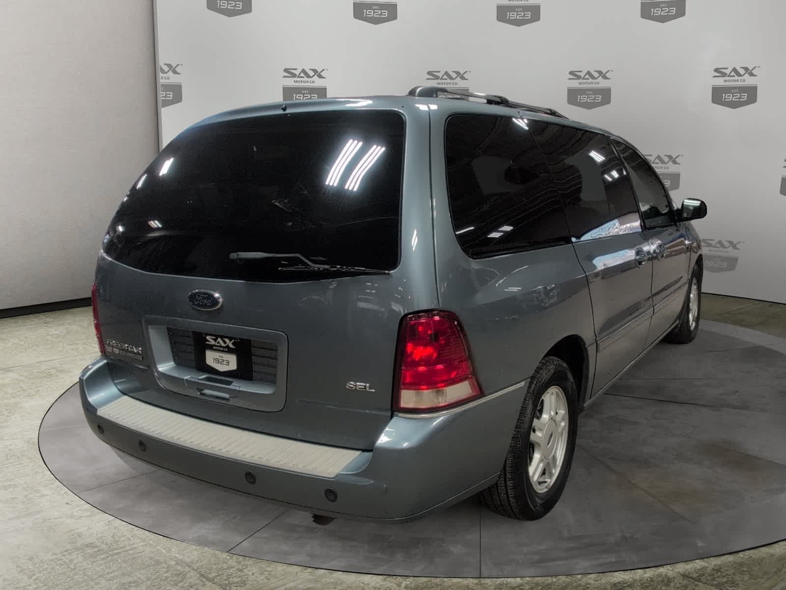 Used 2004 Ford Freestar SEL FWD image 5