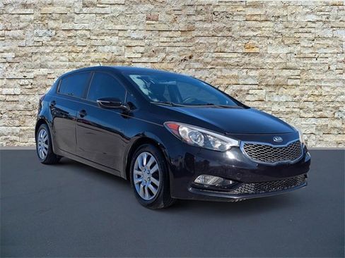 Used 2016 Kia Forte LX image 1