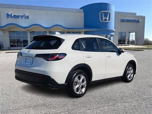 Certified 2025 Honda HR-V LX image 4