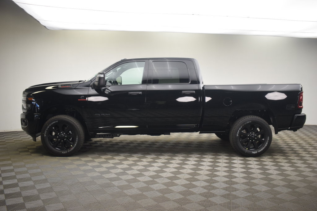 New 2026 RAM 3500 Big Horn AWD/4WD image 13