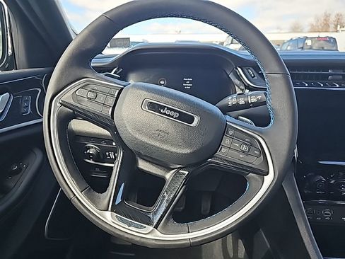 Used 2024 Jeep Grand Cherokee Trailhawk image 5