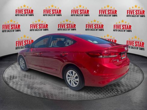 Used 2018 Hyundai Elantra SE FWD image 5