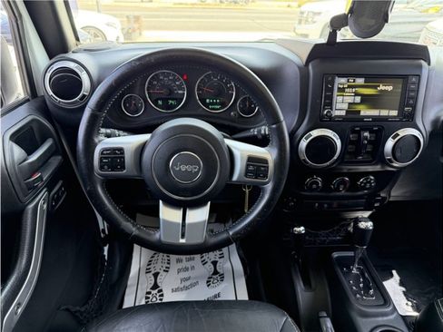Used 2015 Jeep Wrangler Unlimited Sport AWD/4WD image 36