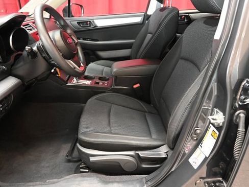 Used 2019 Subaru Outback 2.5i image 2