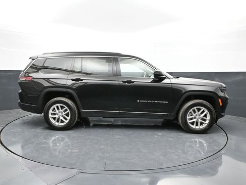 New 2026 Jeep Grand Cherokee L Laredo w/ MOPAR Finishing Package AWD/4WD image 4