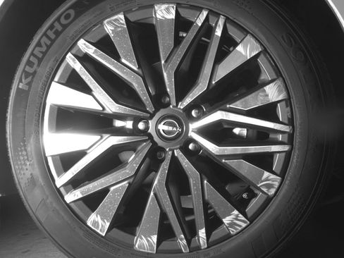 Used 2025 Nissan Altima 2.5 SV FWD image 13