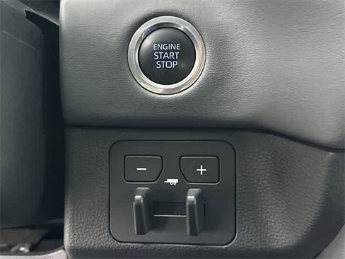 Used 2023 Toyota Tundra Platinum image 11