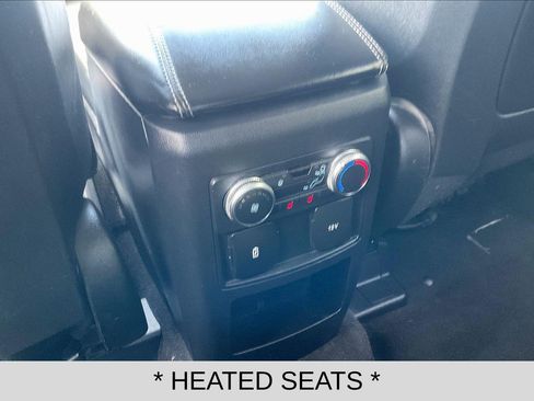 Used 2020 Ford Explorer XLT w/ Equipment Group 202A AWD/4WD image 10