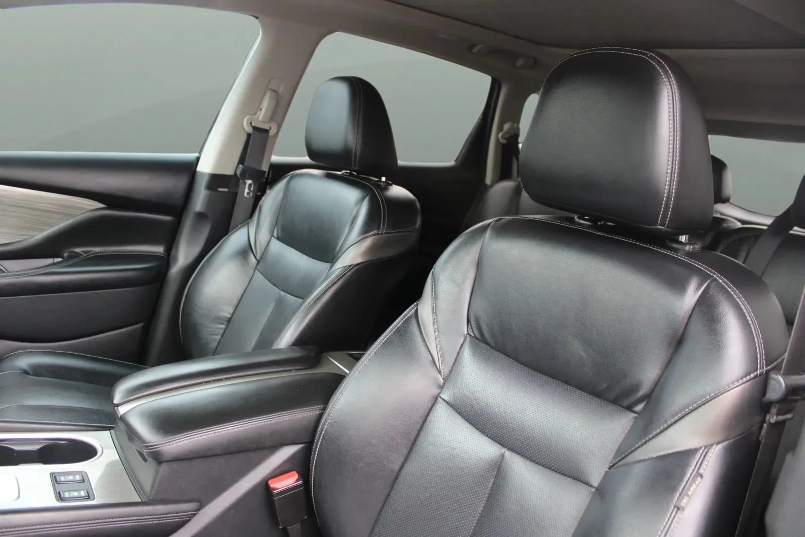 Used 2018 Nissan Murano SL w/ Moonroof Package FWD image 12