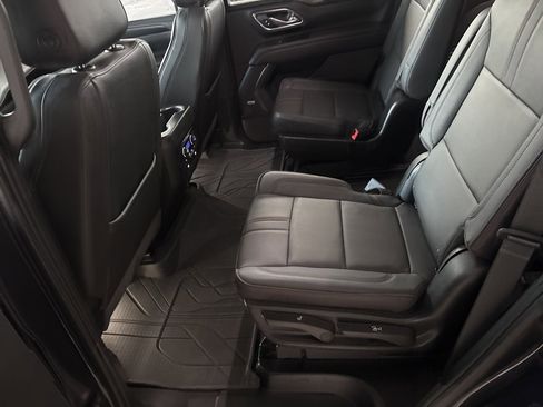 Used 2024 Chevrolet Tahoe RST w/ RST Performance Edition image 28