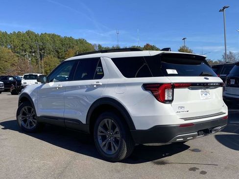 New 2026 Ford Explorer Active w/ Active Comfort Package image 5