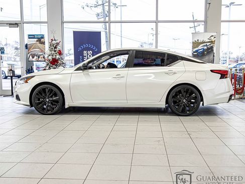 Used 2019 Nissan Altima 2.5 SR w/ SR Premium Package image 6