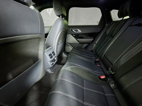 Used 2018 Land Rover Range Rover Velar R-Dynamic SE image 24