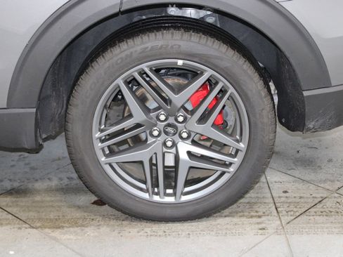 Used 2025 Ford Explorer ST-Line w/ ST-Line Street Pack image 19