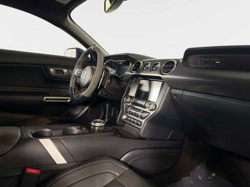 Used 2021 Ford Mustang Shelby GT500 w/ Technology Package RWD image 27