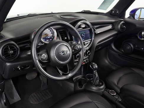 Used 2019 MINI Cooper Convertible w/ Premium Package image 8