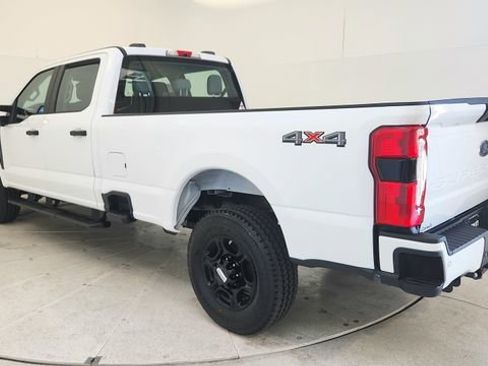Used 2024 Ford F250 XL w/ STX Appearance Package AWD/4WD image 4