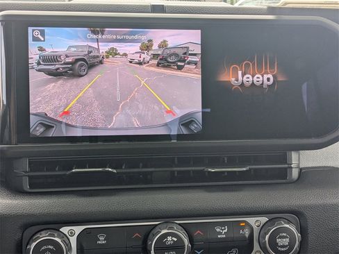 New 2025 Jeep Gladiator Willys image 31