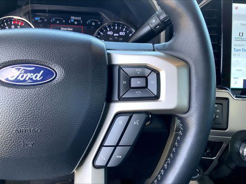 Certified 2022 Ford F250 Lariat w/ Lariat Ultimate Package image 24