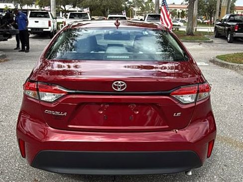Used 2025 Toyota Corolla LE image 6
