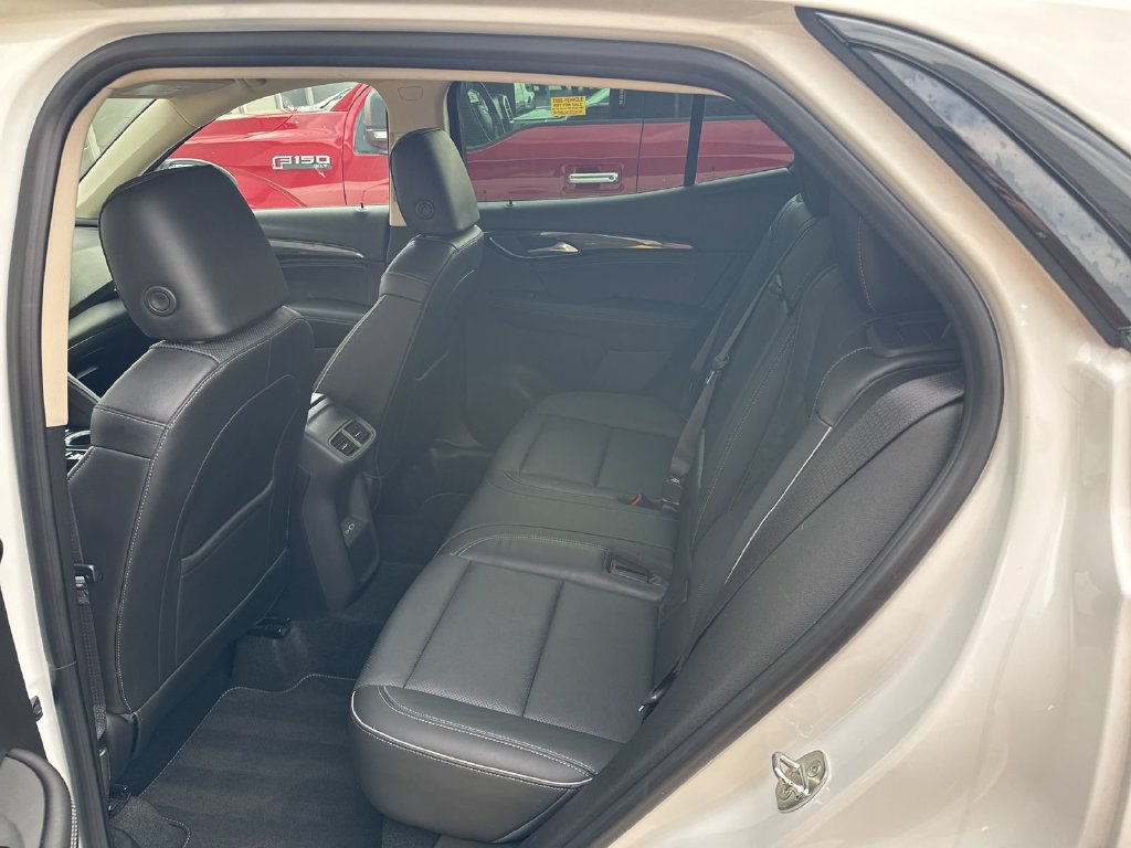 Used 2021 Buick Envision Essence w/ Sport Touring Package FWD image 17