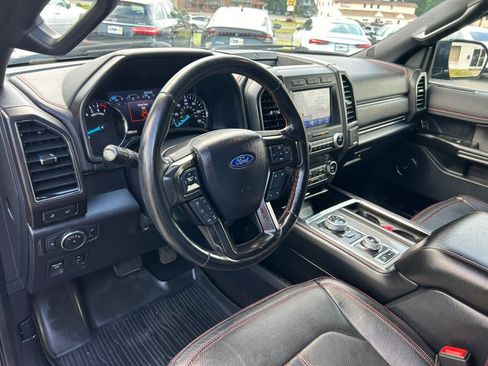 Used 2020 Ford Expedition Limited w/ Equipment Group 303A AWD/4WD image 19