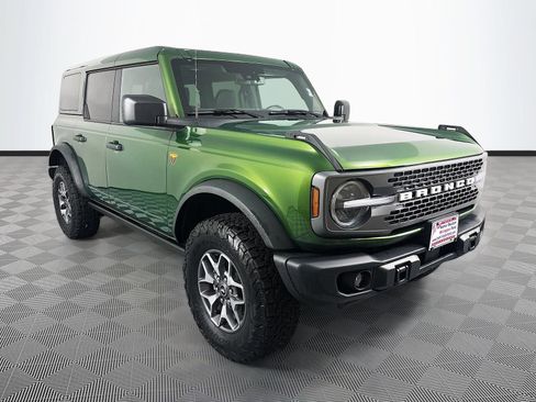 Used 2025 Ford Bronco Badlands AWD/4WD image 1