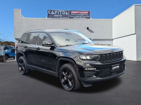 Used 2023 Jeep Grand Cherokee Limited w/ Black Appearance Package image 1