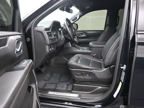 Used 2024 Chevrolet Suburban RST w/ Luxury Package RWD image 13