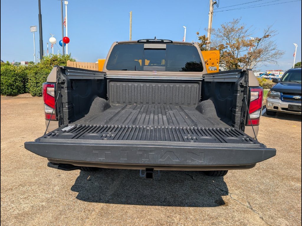 Used 2024 Nissan Titan PRO-4X w/ Pro-4x Convenience Package AWD/4WD image 22
