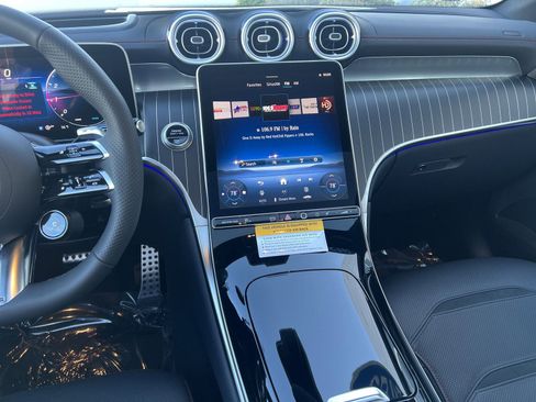 New 2025 Mercedes-Benz GLC 43 AMG 4MATIC image 35