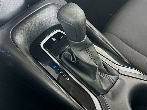 Used 2025 Toyota Corolla LE image 24