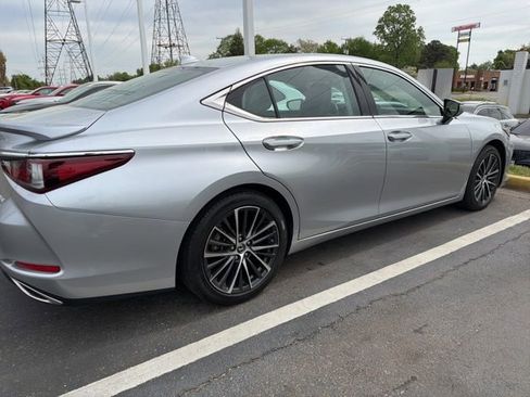 Used 2024 Lexus ES 350 w/ Premium Package image 9