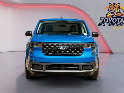 Used 2025 Ford Maverick XLT FWD image 3