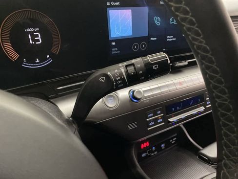 Used 2025 Hyundai Kona SEL image 21