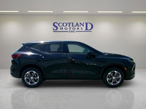 Used 2025 Chevrolet Blazer LT FWD image 5