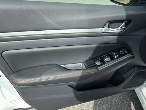 New 2025 Nissan Altima 2.5 SR image 20