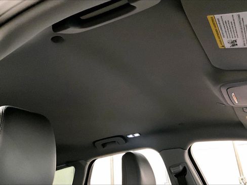 Used 2021 Lincoln Corsair AWD w/ Equipment Group 101A image 21