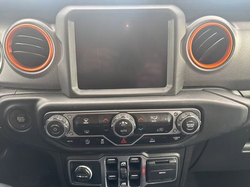 Used 2022 Jeep Gladiator Mojave w/ Trailer Tow Package image 15