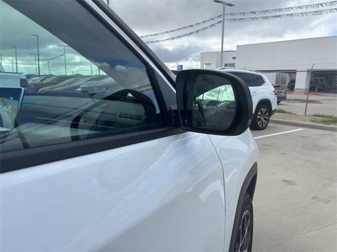 New 2026 Jeep Compass Limited image 10