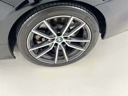 Used 2021 BMW 430i Convertible w/ Convenience Package image 32