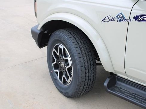 New 2026 Ford Bronco Outer Banks image 5