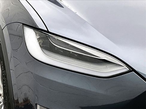 Used 2020 Tesla Model X Long Range image 30