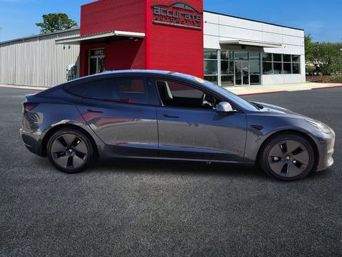 Used 2021 Tesla Model 3 Standard Range Plus image 6